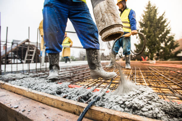  East Bakersfield, CA Concrete contractor Pros